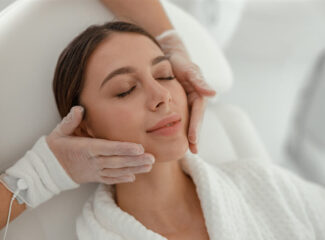 Plano por idade: 25, 35, 45+ o que muda na estratégia de rejuvenescimento